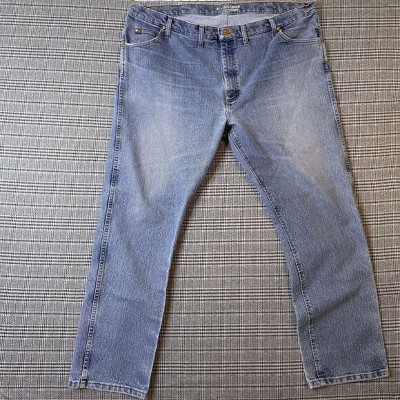 Wrangler Men's Jeans Light Blue Denim 44x32 Advanced Comfort - Picture 1 of 8